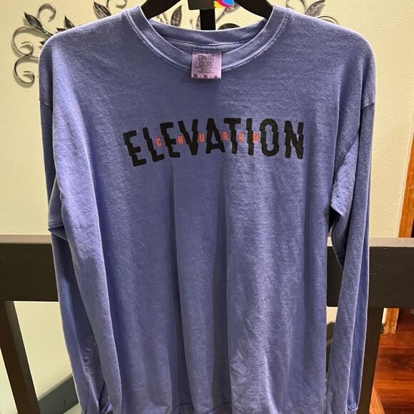 Men’s  Blue Long Sleeve Tee Shirt Elevation Worship Size Medium #340 - Picture 1 of 4